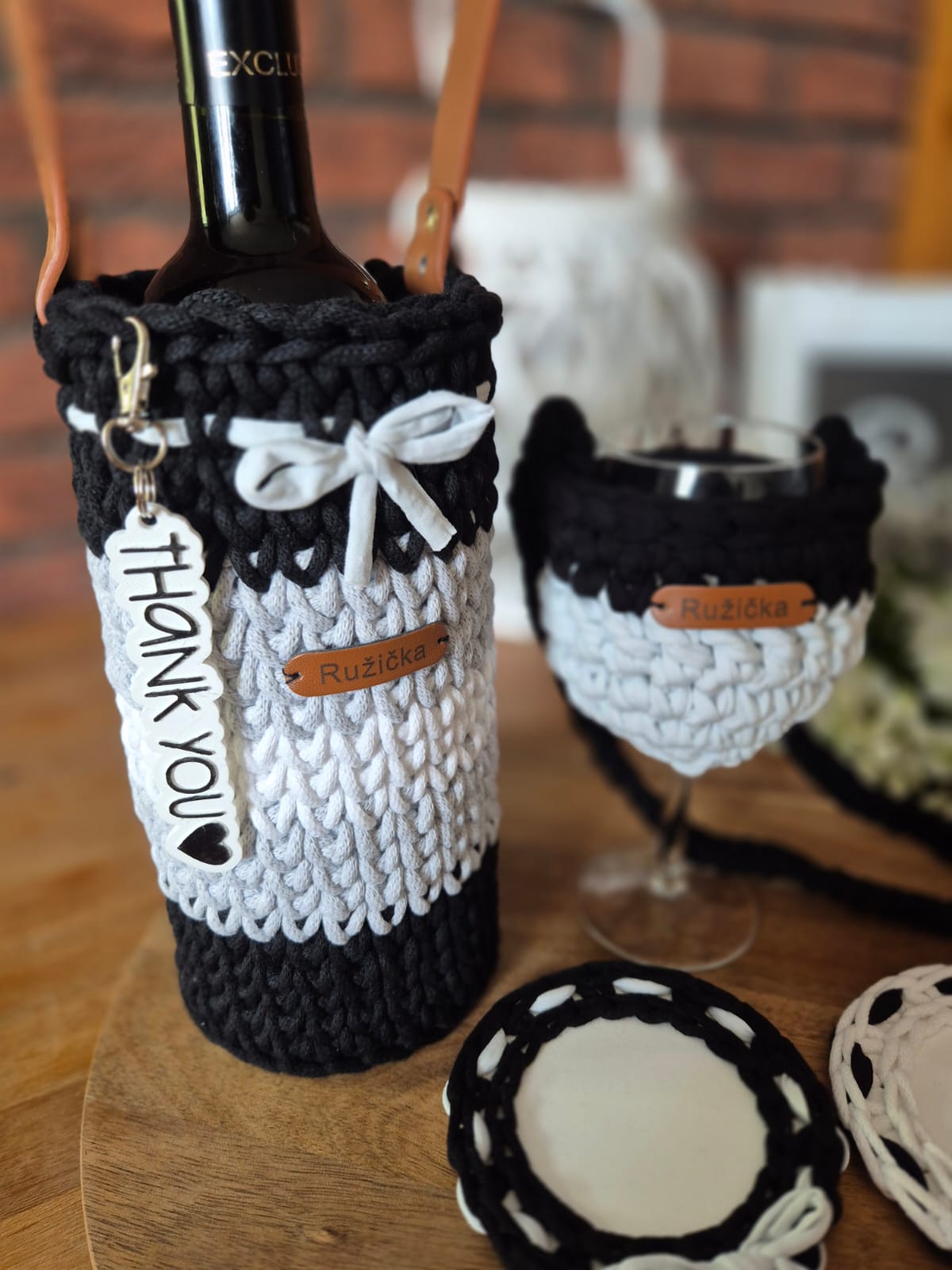Ružička Handsfree Wine — detail obsahu setu